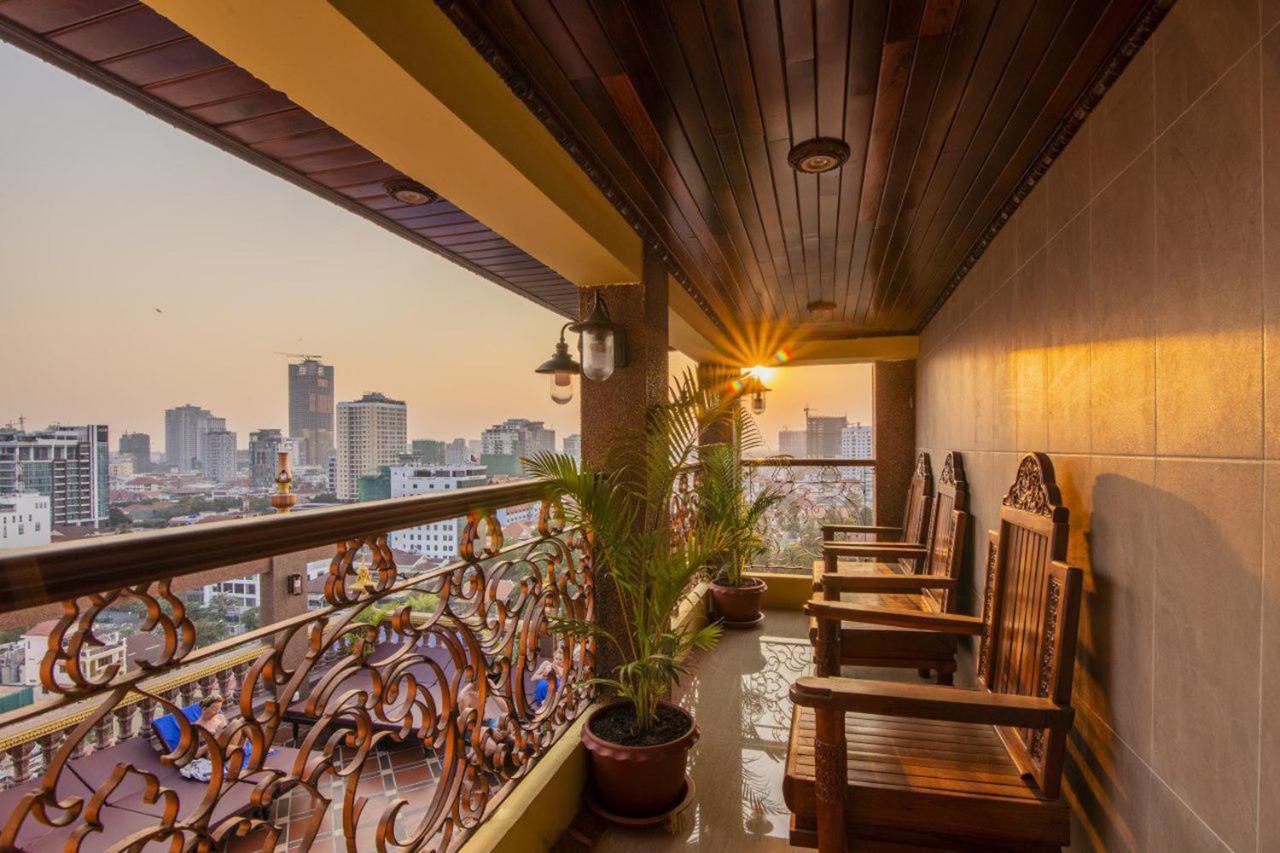 Okay Palace Hotel Phnom Penh Exterior photo