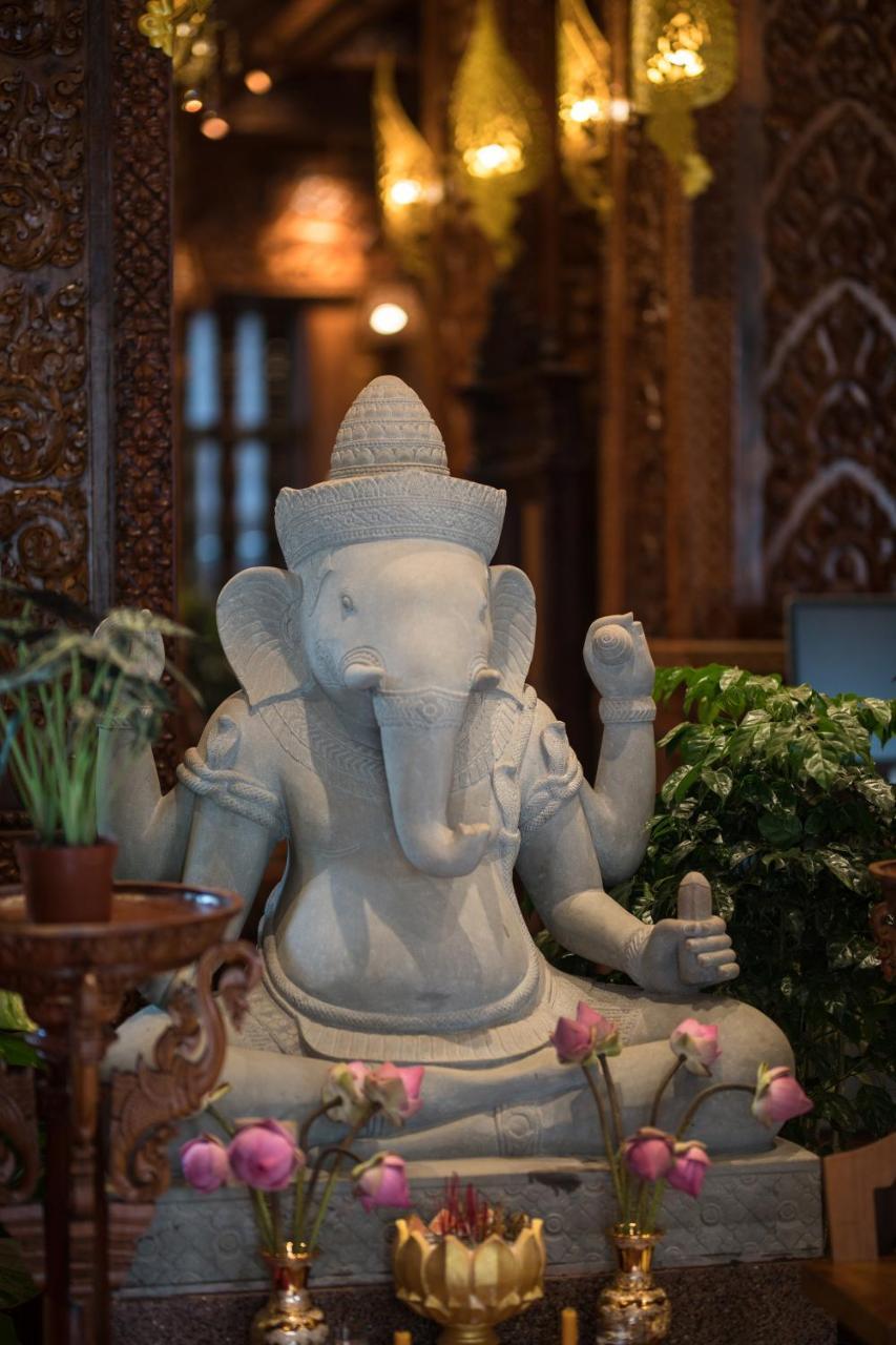 Okay Palace Hotel Phnom Penh Exterior photo