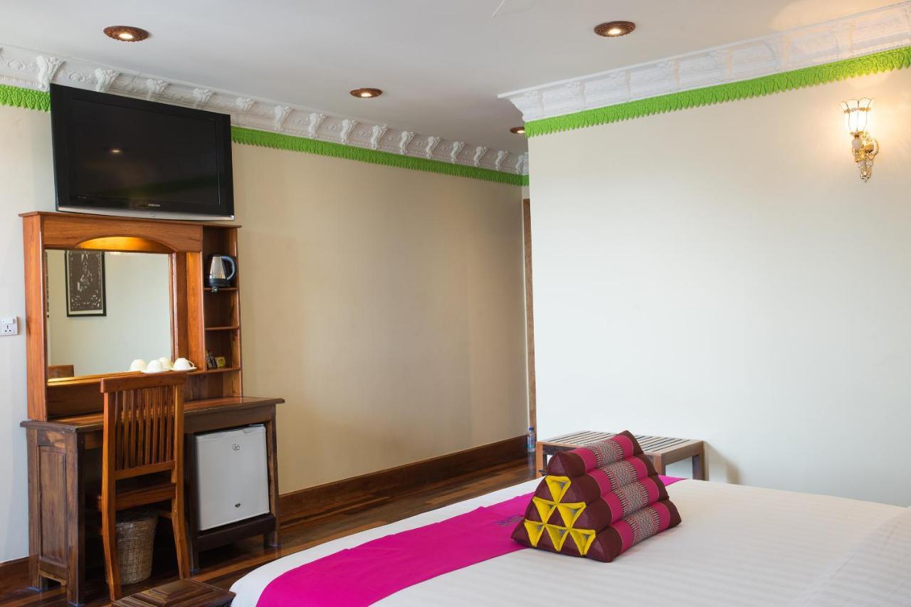 Okay Palace Hotel Phnom Penh Exterior photo