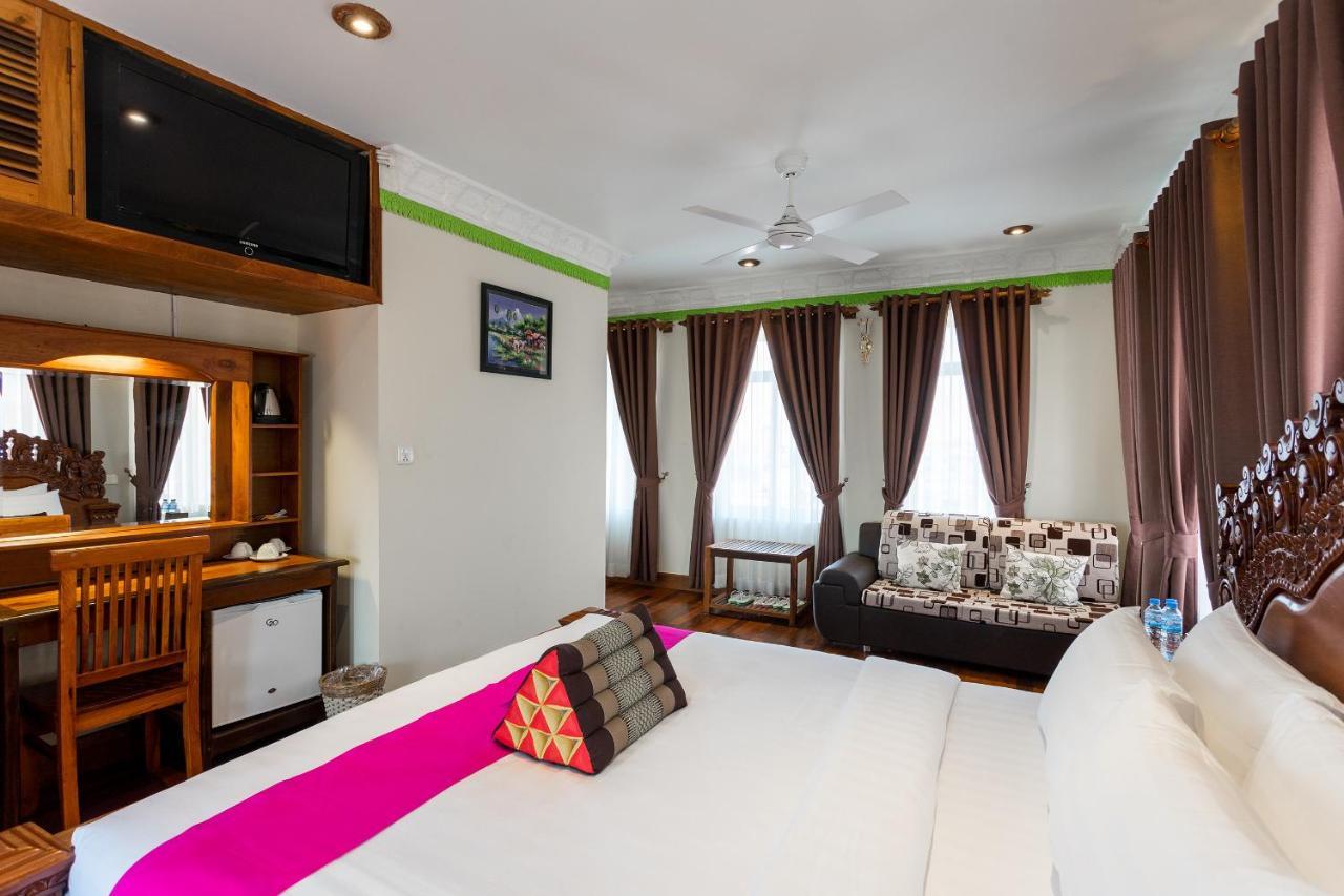 Okay Palace Hotel Phnom Penh Exterior photo
