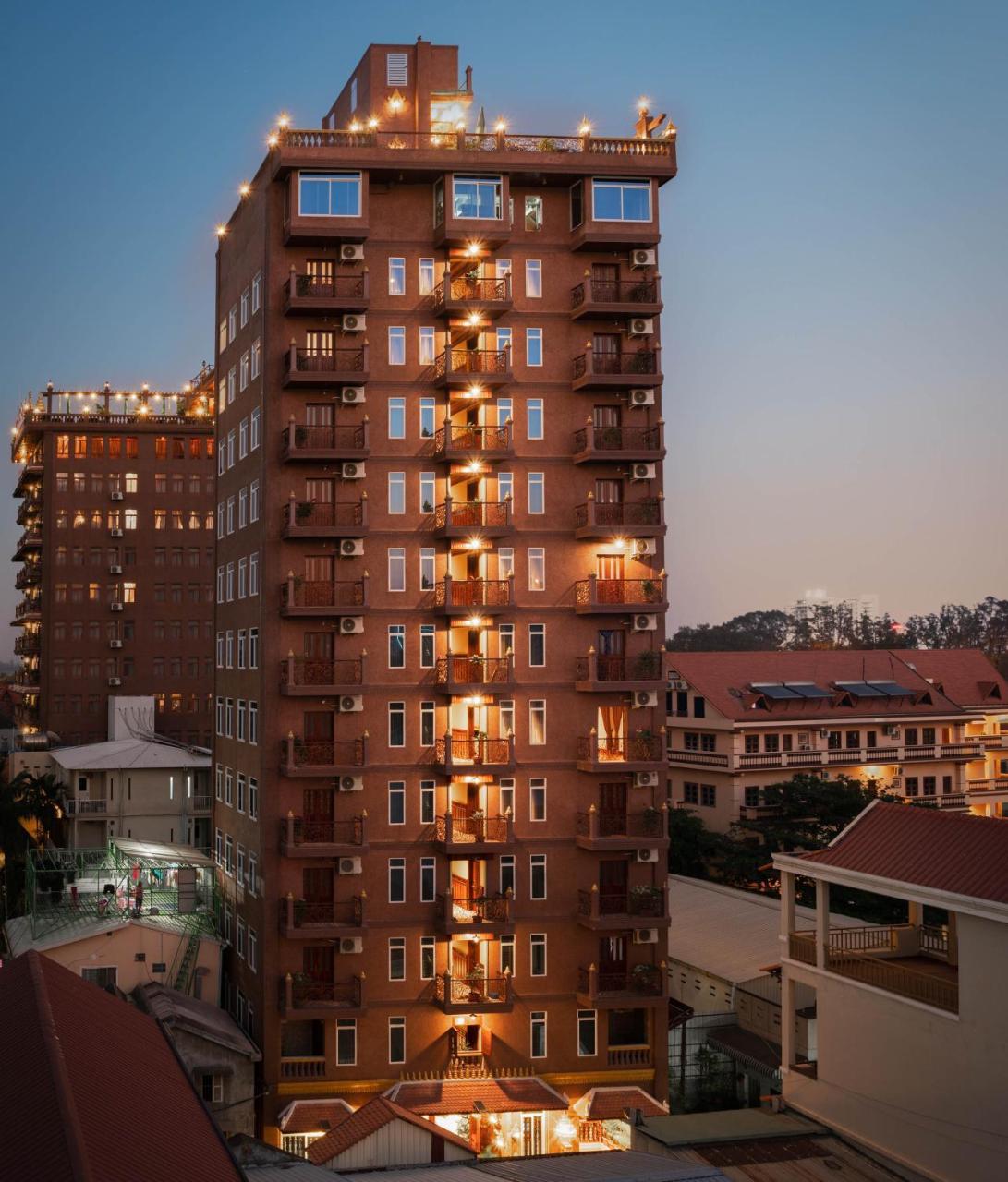 Okay Palace Hotel Phnom Penh Exterior photo